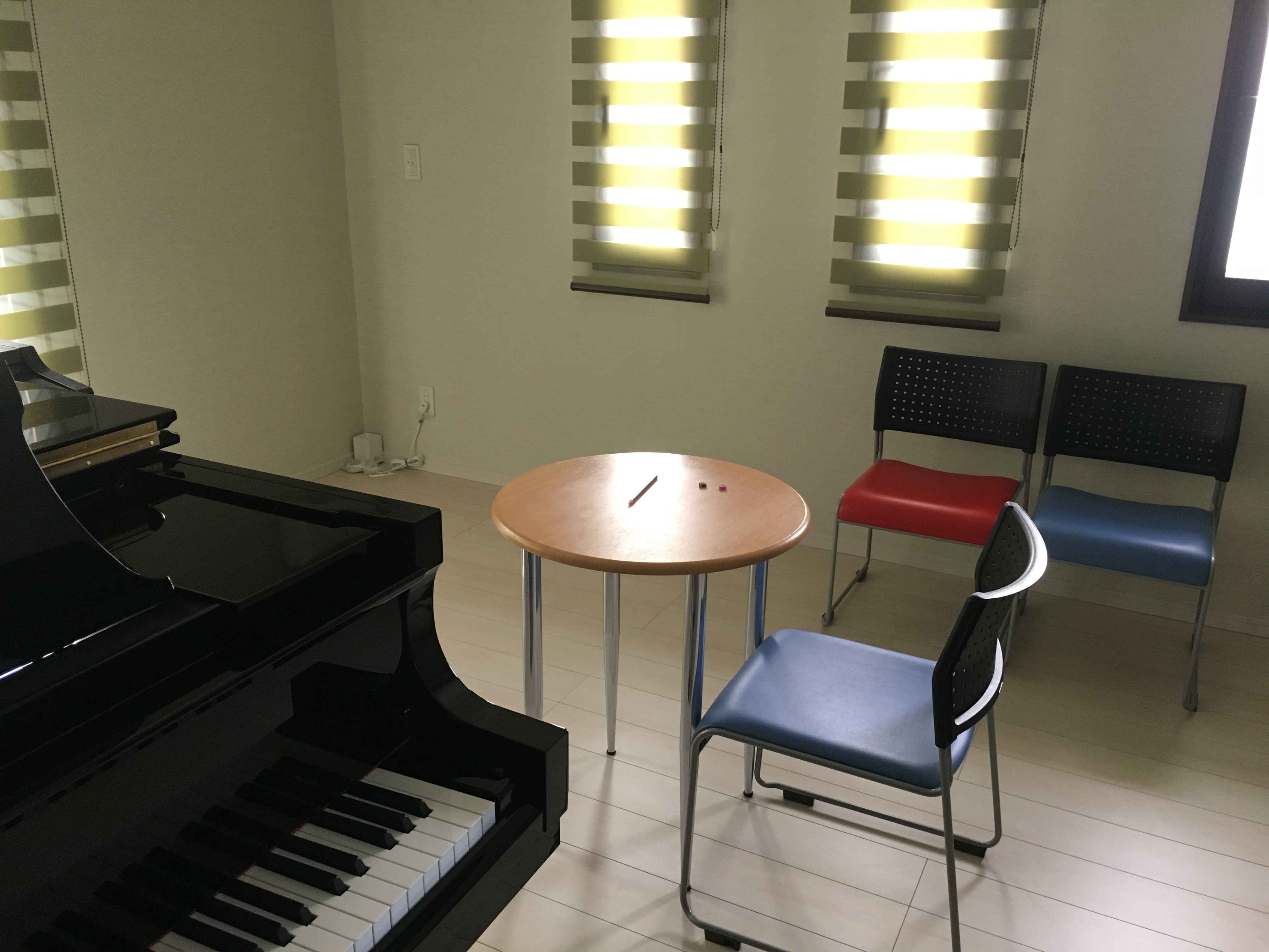 佐久音楽館音楽教室レッスン室